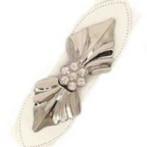 Brand New - White Flower Rhinestone Elastic Belt